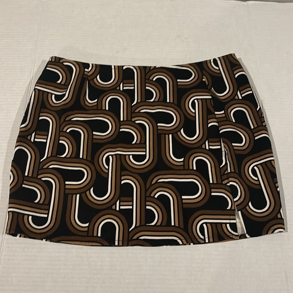 NWT-Motel Pelma Tonal Interlink Mini Skirt With Left Side Slit - Size M